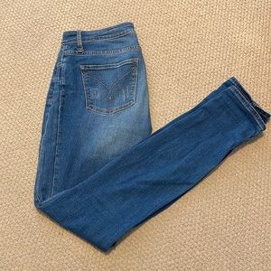 Calvin Klein Ultimate Skinny Deatroyed Jeans